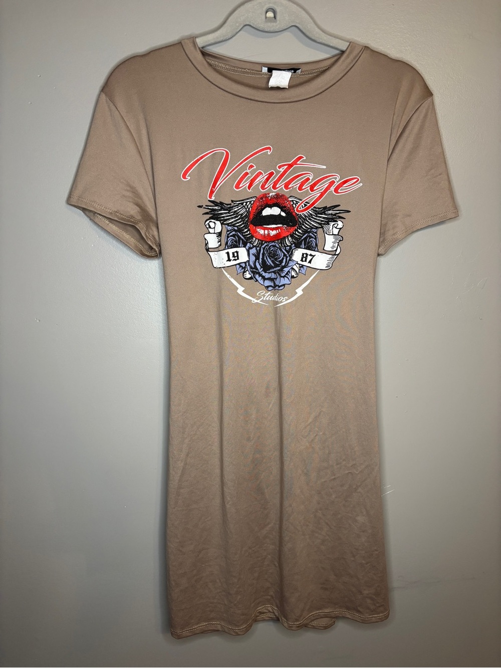 Y2K Vintage Graphic Lips Rose T-Shirt Dress Neutral Taupe Brown Size Medium